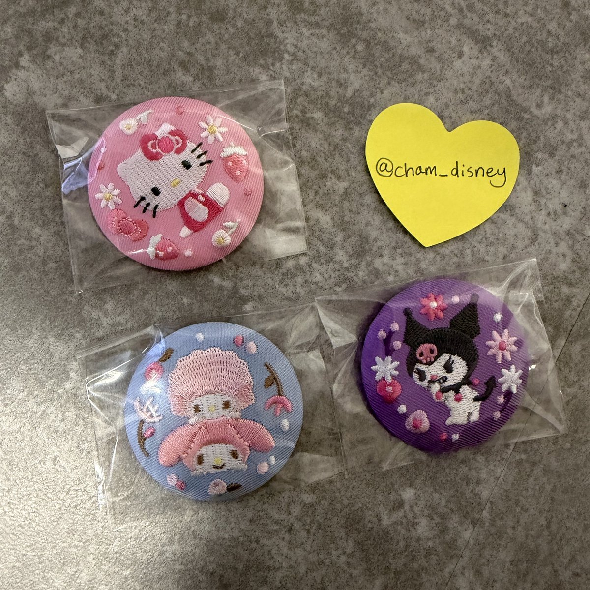 cham__disney's tweet photo. @Harry_Potter__m はじめまして☺️検索から失礼いたします！

サンリオ缶バッジの添付3点所持しているのですが、ダンボ・ライオンキング・白雪姫の3点と交換していただけないでしょうか？
ご検討お願いいたします🙇‍♀️💓 https://t.co/YsOlXiaPvP
