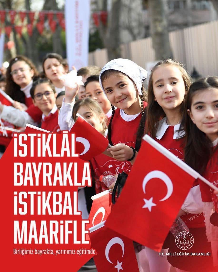 "İSTİKLAL BAYRAKLA, İSTİKBAL MAARİFLE"
Yarın okullarımızda yeniden ders  zili çalıyor.
Atölyede üreten, sınıfta düşünen, sahada değer katan gençlerimizle; mesleki ve teknik eğitim Türkiye Yüzyılı'nın en güçlü temellerinden biridir.
İkinci dönem tüm maarif camiamıza hayırlı olsun.