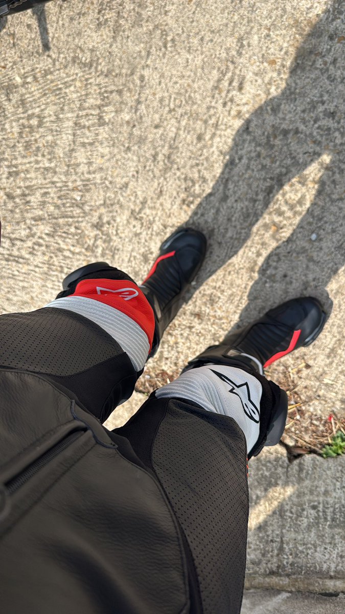 KinkyLadPro tweet media