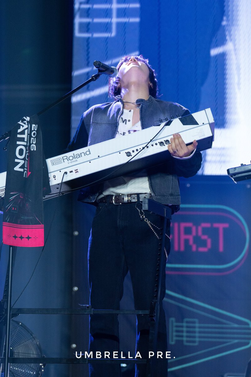 Umbrella tweet media