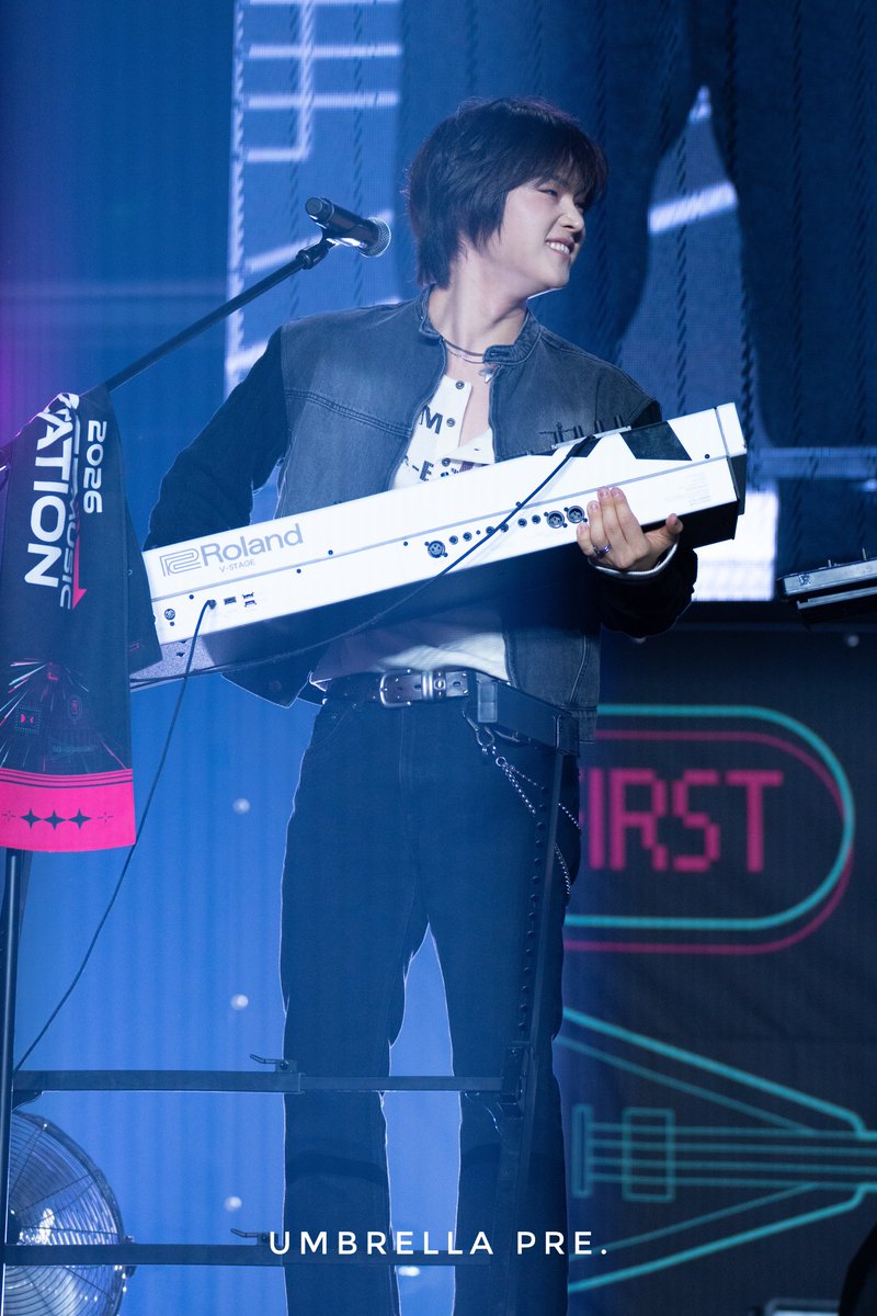 Umbrella tweet media