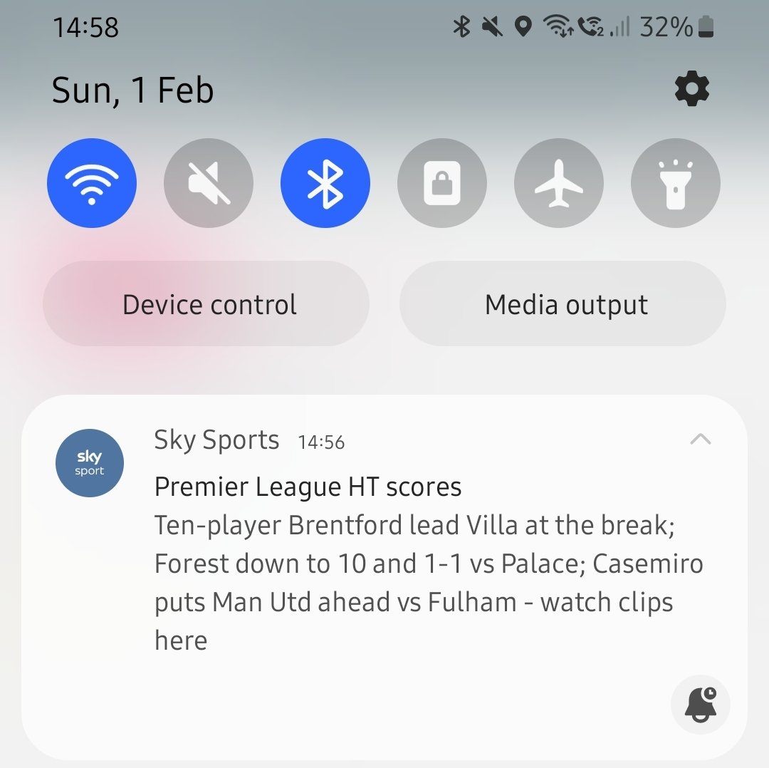 "Ten player Brentford" 😅 #gamesgone
