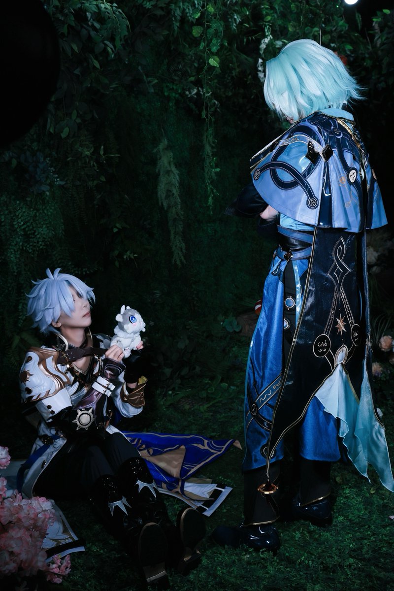 ceret_cos's tweet photo. 𝘏𝘰𝘱𝘦 𝘸𝘦'𝘳𝘦 𝘯𝘰𝘵 𝘵𝘰𝘰 𝘣𝘳𝘰𝘬𝘦𝘯 𝘵𝘰 𝘦𝘴𝘤𝘢𝘱𝘦
#hsrcos #phainaxa https://t.co/jElEPR6R3Q