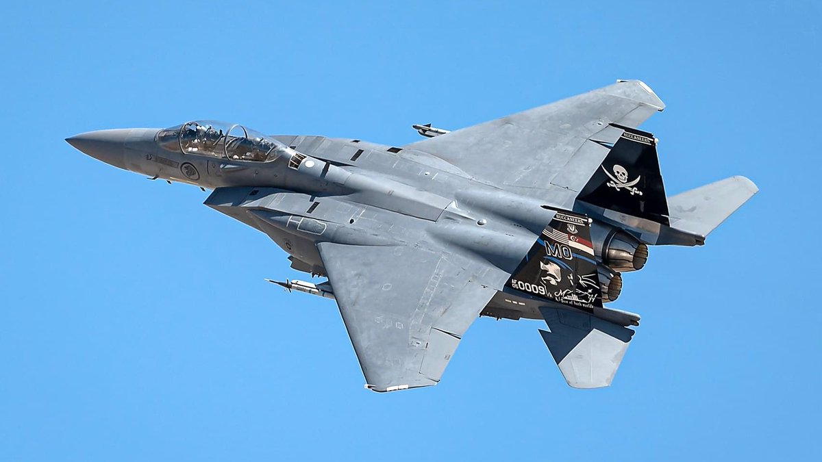 For its size, Singapore has one of the most disproportionately large and advanced air forces in the world. The island nation, which covers just 736 square kilometers, fields 40 F-15SGs and 60 F-16C/Ds, and has 20 F-35As on order. Fun fact: Singapore’s airspace is so limited that