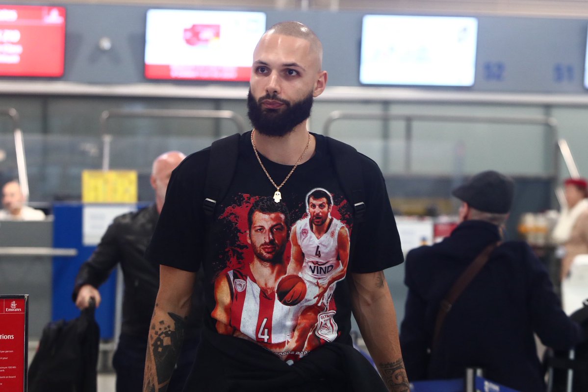 Olympiacos_BC's tweet image. ✈️ Off to 📍 Dubai! 

More pics ➡️ facebook.com/share/p/1Kyyuh…

#OlympiacosBC #WeAreOlympiacos #TogetherWeFight