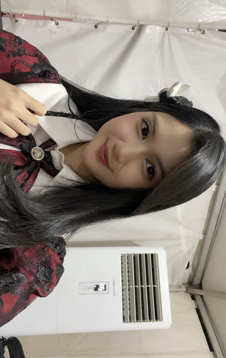 AR_AnindyaJKT48's tweet photo. SWARA SEMESTA TULUNGAGUNG!!! 
thank you so much for todaayy ❤️
senang sekali bisa perform disini, sekaligus menjadi off air pertama di 2026. soooo memorable, sampai jumpa di kesempatan berikutnya yaa.. https://t.co/TkVzB7rY3B