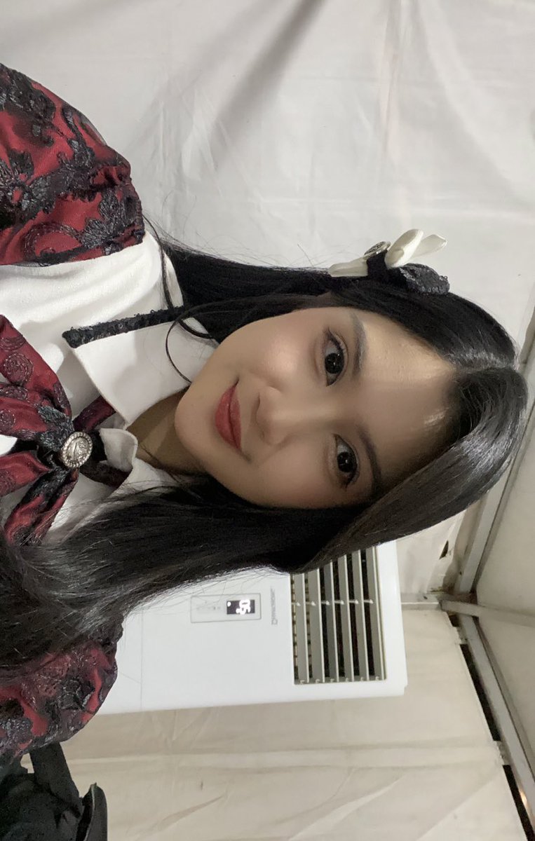 AR_AnindyaJKT48's tweet photo. SWARA SEMESTA TULUNGAGUNG!!! 
thank you so much for todaayy ❤️
senang sekali bisa perform disini, sekaligus menjadi off air pertama di 2026. soooo memorable, sampai jumpa di kesempatan berikutnya yaa.. https://t.co/TkVzB7rY3B