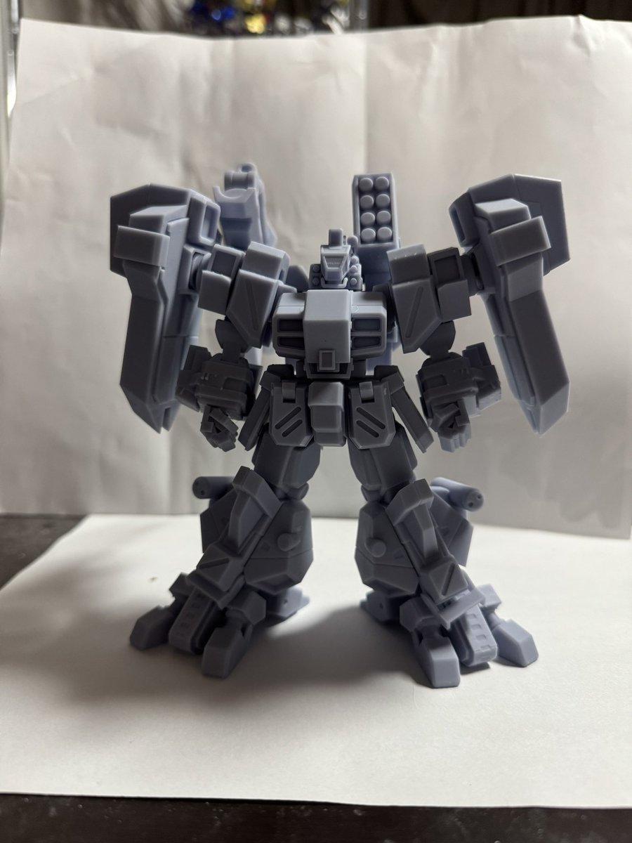 ksktrpk's tweet image. 告知
2-03-18

【展示】
スーパーロボット大戦OGより

ラーズアングリフ

今回は一部関節入りでの展示になります。
次回夏配布予定

Fソリッドカノンの展開は可能なので言って貰えれば実演できます。

お時間あれば見に来て話しかけてもらえると喜びます

#WF2026W
#スパロボ