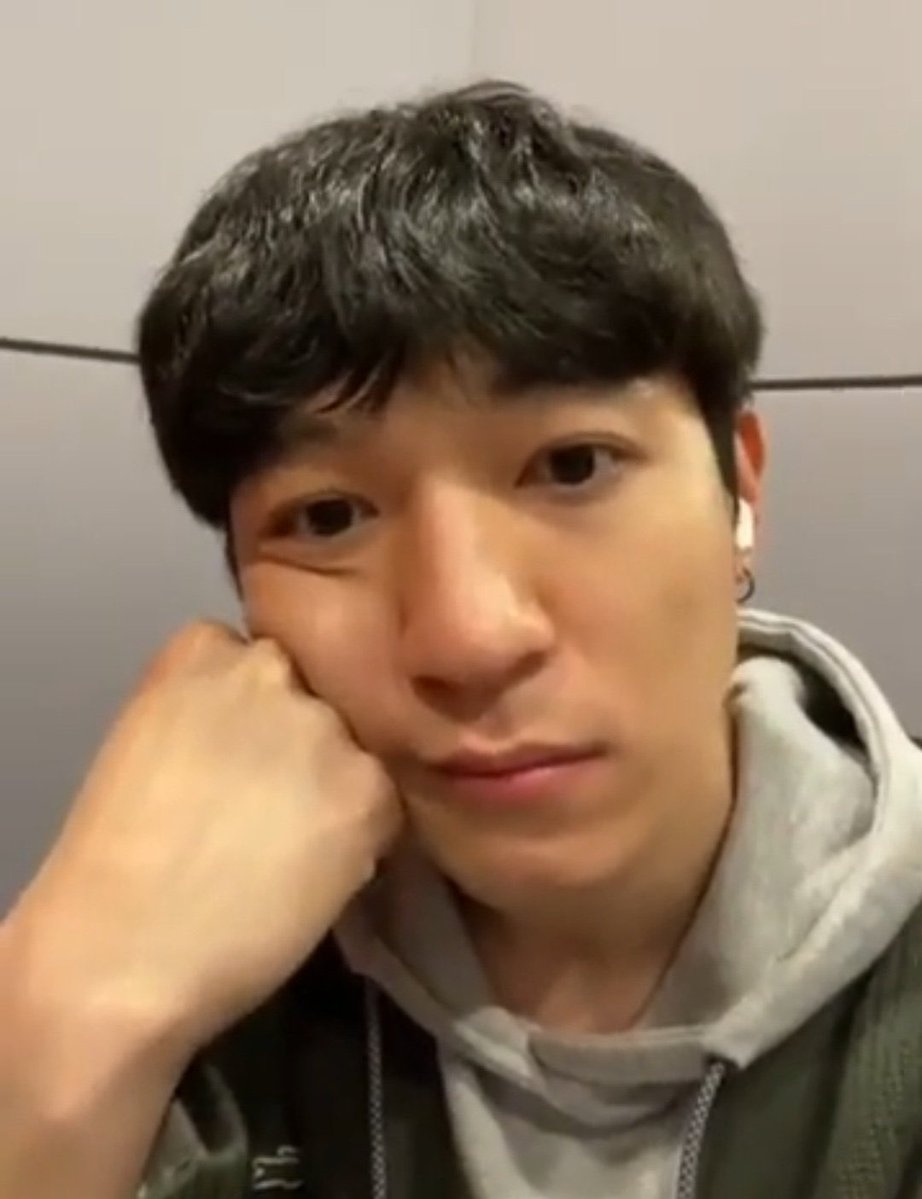 하시밸 개웃기네

[화상미팅] 설명회(200명 참여) 보는 박대리님