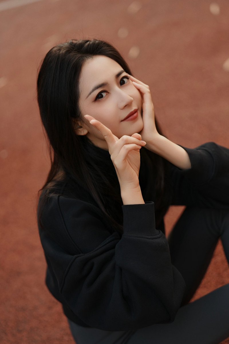 ForYukee's tweet photo. 📸 260201 | 陈钰琪工作室 #เฉินอวี้ฉี ChenYuqi Studio Weibo Update : รูปสวยๆ ต้อนรับเดือนกุมภาพันธ์ สวยเท่น่ารัก ❤️
“พลังกายเต็มพิกัด ความสุขก็เต็มร้อย"
#ChenYuqi #YukeeChen #陈钰琪
#ForYukee #ForYukeeStudio https://t.co/ztYf9b05tZ