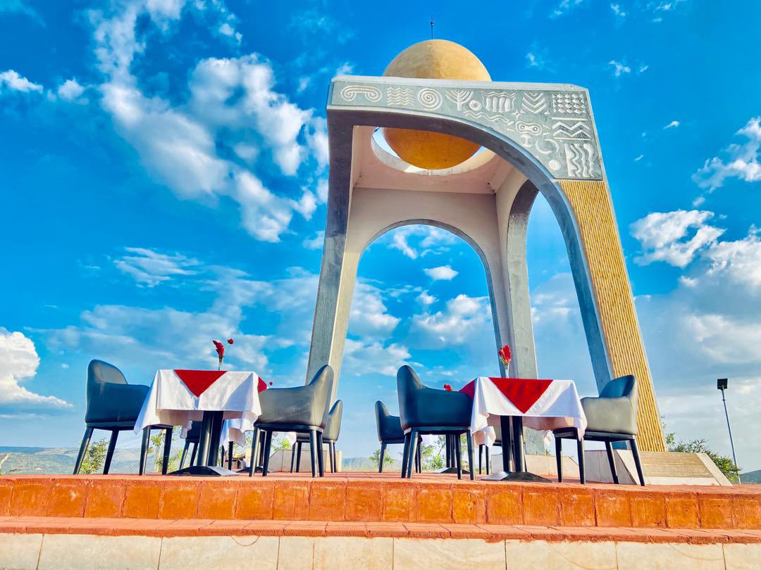 Igongocc's tweet photo. Happy new month of Love!
Love deserves to be celebrated beautifully.
This Valentine’s, enjoy an intimate dinner experience at Eclipse Monument, serenaded by Aziz Azion and the 12 Keys Band.
An evening of fine dining, soulful music, and unforgettable moments.
#VisitIgongo https://t.co/3rhTIzQcrr