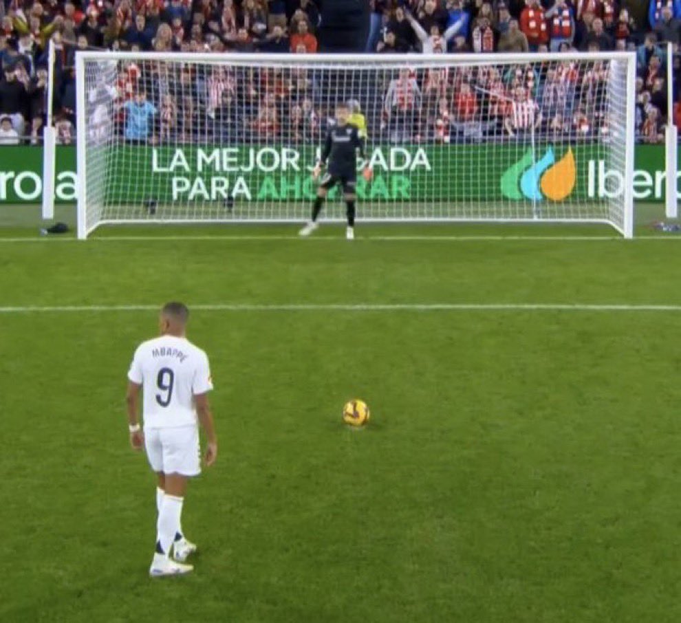 *Pongo un partido del Real Madrid*

Lo primero que veo: