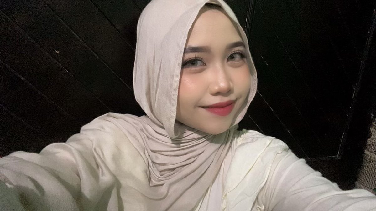 eeshaa 🍒 tweet media