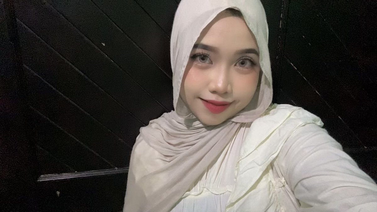 eeshaa 🍒 tweet media