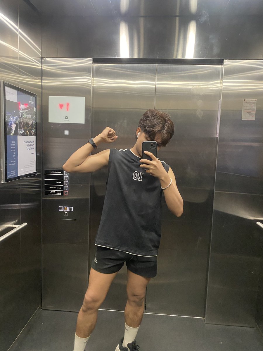 Vi La vi tweet media