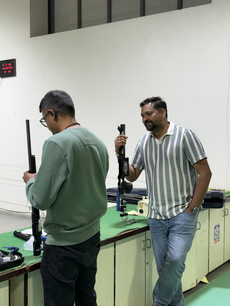 coach_jeevan's tweet photo. When expertise meets precision 🔧🎯
Watching the magic happen behind the scenes.
Para Project LEAP Camp https://t.co/B6mVCjD8fT