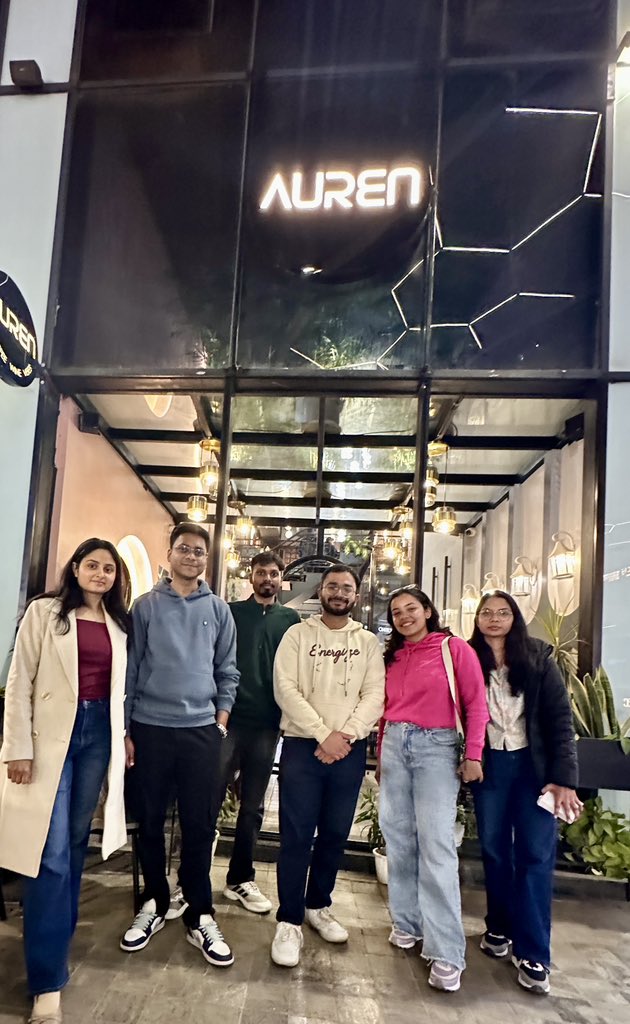 kritikatwtss's tweet photo. Delhi people need to make the meetup game strong. Loved meeting these folks. 
While 60 people registered and approved 20 folks, only these folks showed up. https://t.co/EyalLsnw4y
