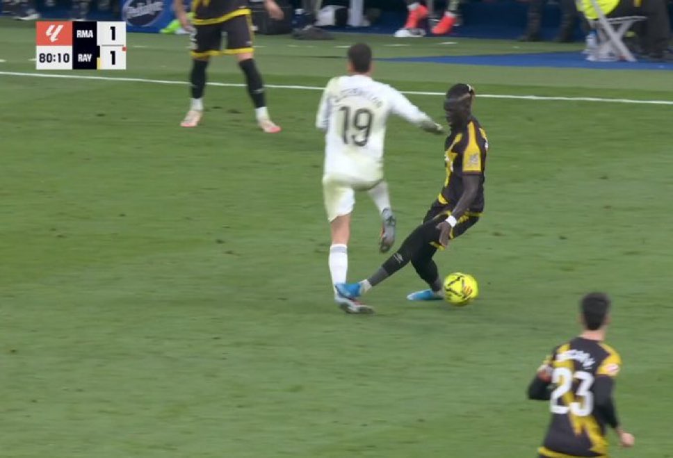 iMaxii14 tweet media