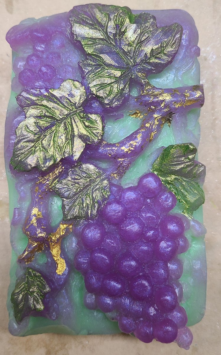 deltamoonsoap's tweet photo. Coming soon to the Etsy shop. #SlsFree #parabenFree #FragranceFree #Moisturizing #funSoap #gift https://t.co/uqwGKm4FxY