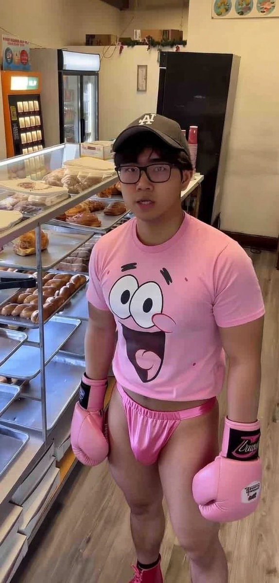 Hot_studs96's tweet photo. Craving more than donuts rn 👀 https://t.co/f2PvyrvyDV