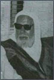 كتاب التوحيد لا يكفي أن تقرأه مرةً واحدةً! بل ينبغي أن تقرأه دائمًا؛ كلما ختمته بدأته من جديد كما أفعل أنا؛ لأنَّ الناس دائمًا في حاجةٍ إليه؛ ليستيقن الموحد ويزداد رسوخًا، وليرجع المشرك عن شركه.
​
[ ​مجموع رسائله - ١ /٣٠٦ ]