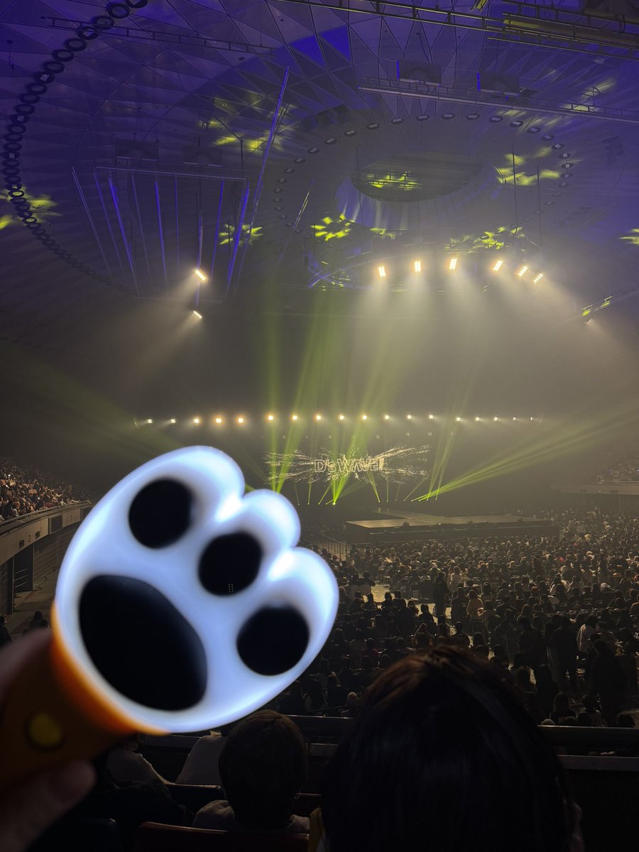 dae_baebae's tweet photo. D‘s WAVE ENCORE OSAKA~! day 2
LET'S ROCK!! https://t.co/3Q3YIBNRkt