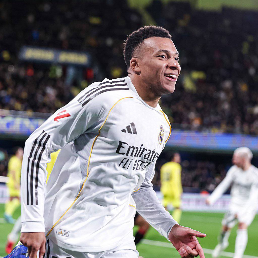 DiarioGols's tweet photo. Kylian Mbappe pelo Real Madrid:

89 jogos
81 gols
9 assistências 

30 jogos, 37 gols e 4 assistências na temporada. https://t.co/8WTnp1Yfi2
