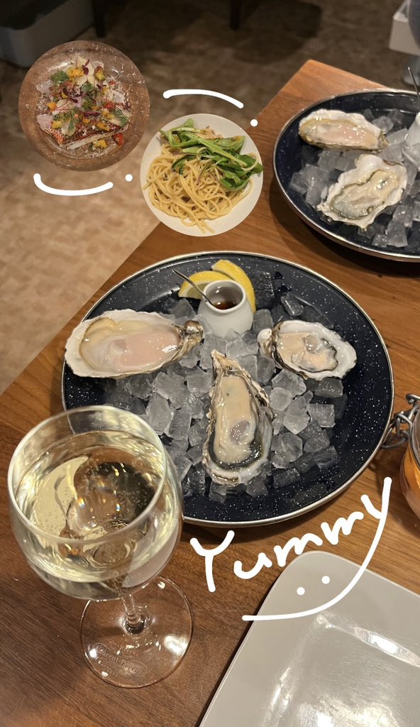 先日、生牡蠣を食べた🦪❤️❤️
芝居と生活のあれこれを語らいながら、
美味しいご飯とお酒を嗜めるの幸せ…❣️❣️❣️