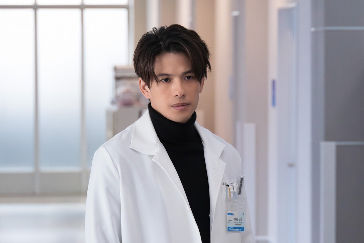 yandoku_fuji's tweet photo. ⋆⸜ 第𝟒話は今夜9時放送❤️‍🔥 ⸝⋆
   月9ドラマ「#ヤンドク！」
🔥🔥第4話 場面写真解禁🔥🔥

第4話は #森崎ウィン さんが
ウィスパーボイスな
至高の天才心臓血管外科医
神崎祐樹 役で出演！

独特なウィスパーボイスなので、お聴き逃しなく！

第3話見逃し配信はプロフィールのリンクから
TVerで夜露視来（ヨロシク）👊🏻( ¨̮💪🏻)
▶︎ @yandoku_fuji

#フジテレビ