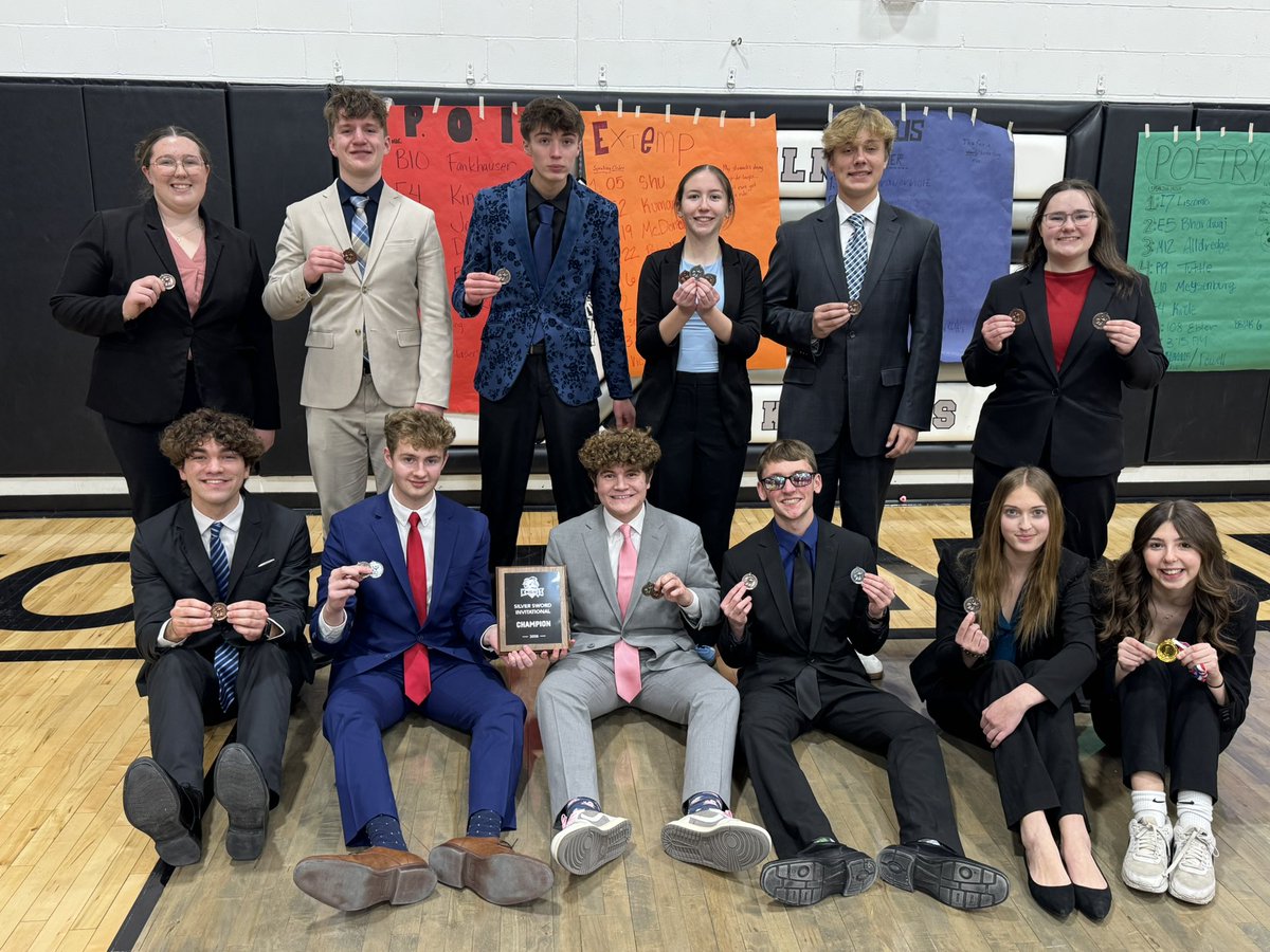 BlueDevilSpeech's tweet photo. Yesterday we had a phenomenal day at the Elmwood-Murdock Silver Sword Invite and brought home the championship plaque! We had 13 entries break into finals and left with 20 medals, including 2 top novice medals. 

Thank you to Elmwood-Murdock for hosting a great, competitive meet! https://t.co/3QxBhKacZZ