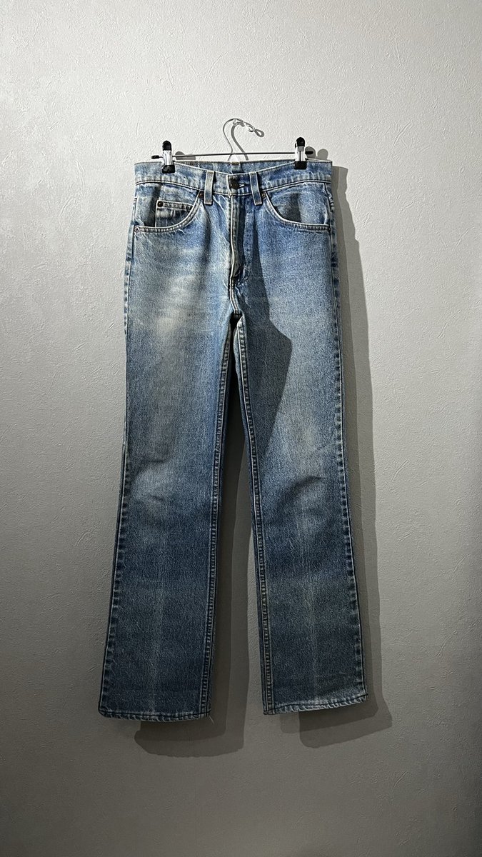 両方80’sのリーバイスだけど前者は数万して(納得はしている)、後者は某リユースショップで8000円やって捨てたもんじゃないなって思いました。どちらもエディのセリーヌ初期くらいの丈感。
結論はどっちも最高。