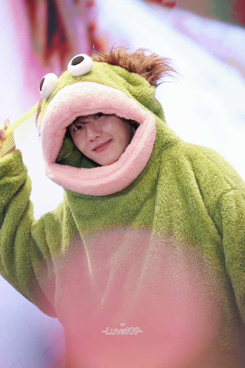 Luvst_09's tweet photo. 에이😝 #백현 #BAEKHYUN https://t.co/LZAWtH6gHU