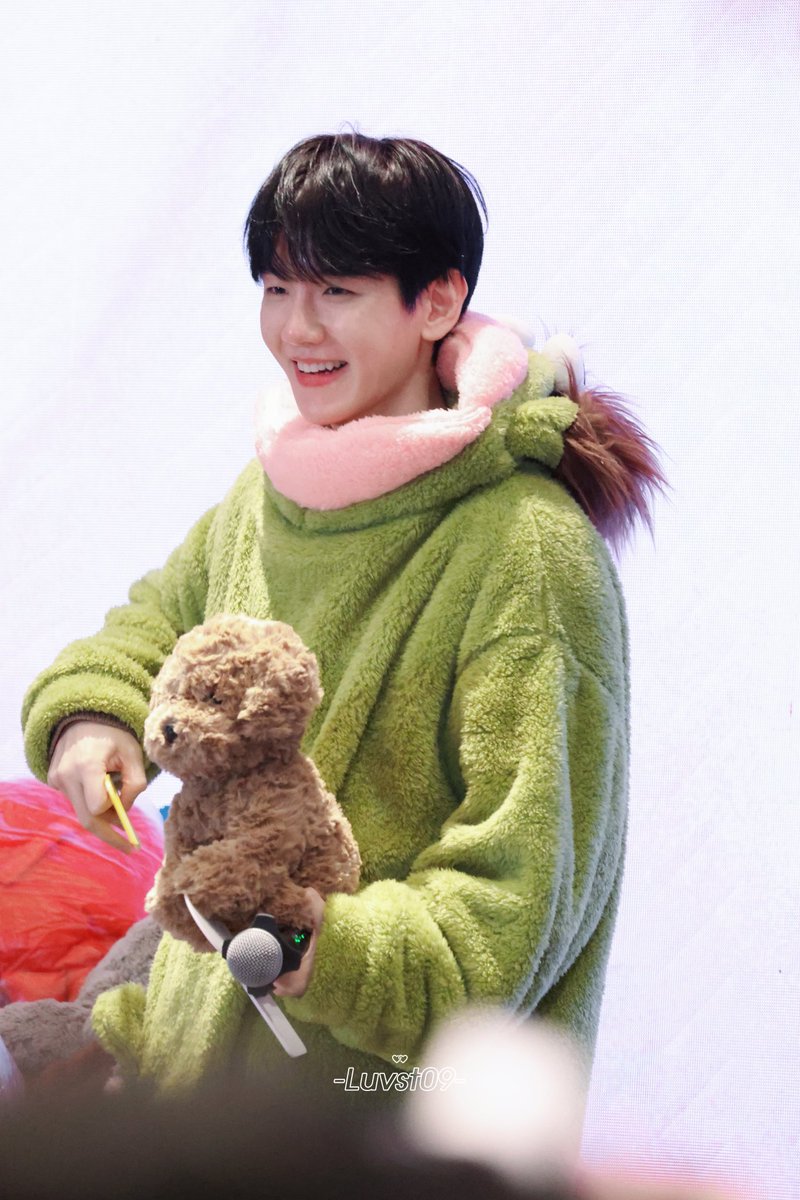 Luvst_09's tweet photo. 에이😝 #백현 #BAEKHYUN https://t.co/LZAWtH6gHU
