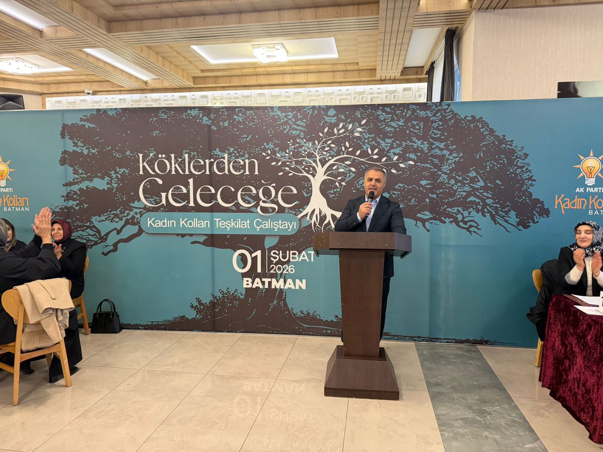 BatmanOlay's tweet photo. Ak Parti Genel Merkez Kadın Kolları MKYK Üyesi Havva Duran, Batman 
İl Başkanı Hüseyin Şansi,
Kadın Kolları İl Başkanı Seval Aksoy ve Gençlik Kolları İl Başkanı Mustafa Şahin’in katılımlarıyla, Batman Kadın Kolları tarafından düzenlenen
“Köklerden Geleceğe Teşkilat Çalıştayı”nda, bir araya geldi.
@SansiHuseyin 
@svlaksy72