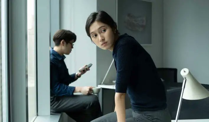 sleeplesspom's tweet photo. #พนักงานใหม่โปรดรับไว้พิจารณา หนังโหดร้ายและรุนแรง แต่โอบอุ้มเชิดชู First jobber ไปในตัว น้ำตาไหลตั้งแต่ 20 นาทีแรกที่เห็นแววตาเด็กจบใหม่ ทั้งพูดได้หลายภาษา มุ่งมั่น ต้องมาอ้อนวอนให้บริษัทรับ แล้วอีบริษัทห่าพวกนี้มึงเป็นใครวะถึงลดทอนความสามารถ ความมั่นใจ ความเป็นมนุษย์ของพวกเขา https://t.co/j2o21pO2Hc