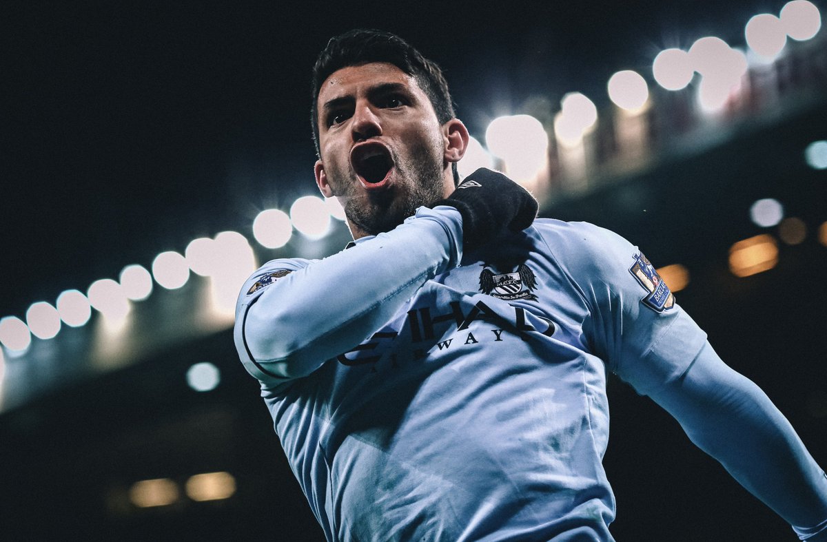 Frank Lampard: “Agüero’nun uyanması her zaman kolay olmazdı. Uyku düzeniyle pek ilgilenmez, zaman zaman antrenmanlara geç kalırdı. Hocaları onu sık sık para cezasına çarptırırdı. O ise bunu umursamazdı:

‘Tamam o halde, hafta sonunu bekleyin. Hat-trick yaparsam her şey yoluna