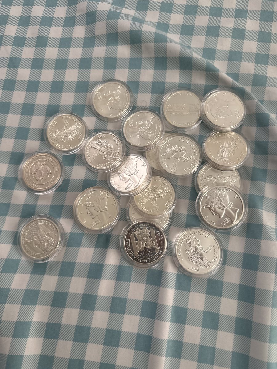 BREAKING NEWS:

Bellscoin is officially backed by 20 Oz of silver 🔔 $Bells