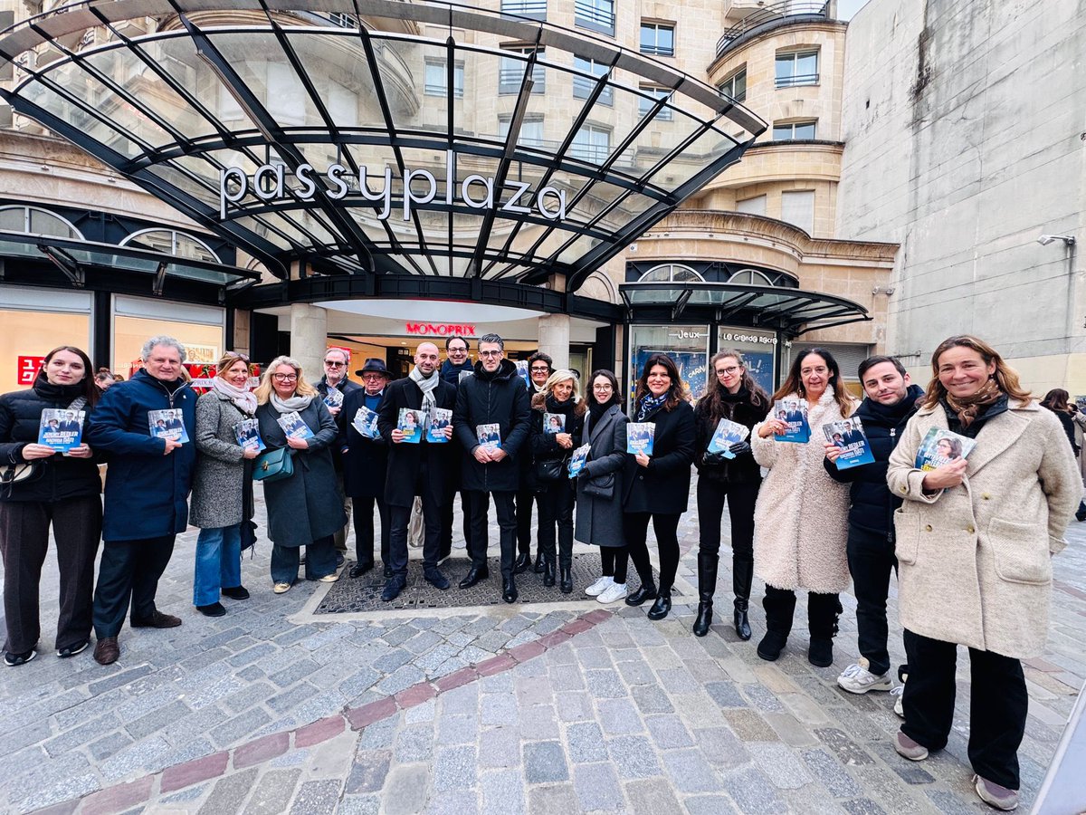 bruliomar's tweet photo. Tout le week-end, par tous les temps, sur le terrain #Paris16 #Auteuil #Ranelagh #Passy
Le seul vote utile, dès le 1er tour, c’est #Dati !
🗳️pour le 16ème 👉 @Jeremy_Redler
🗳️pour Paris 👉 @datirachida
@LRepublicains75 @PourDati2026 https://t.co/o1OXtZ5GYZ
