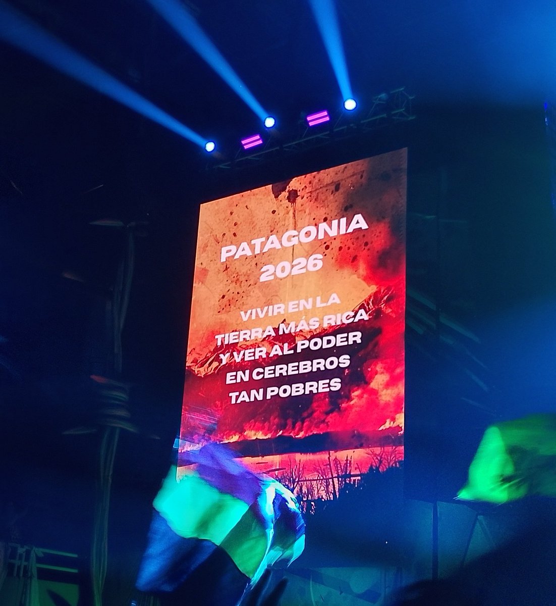 VIVIR EN LA TIERRA MÁS RICA Y VER AL PODER EN CEREBROS TAN POBRES