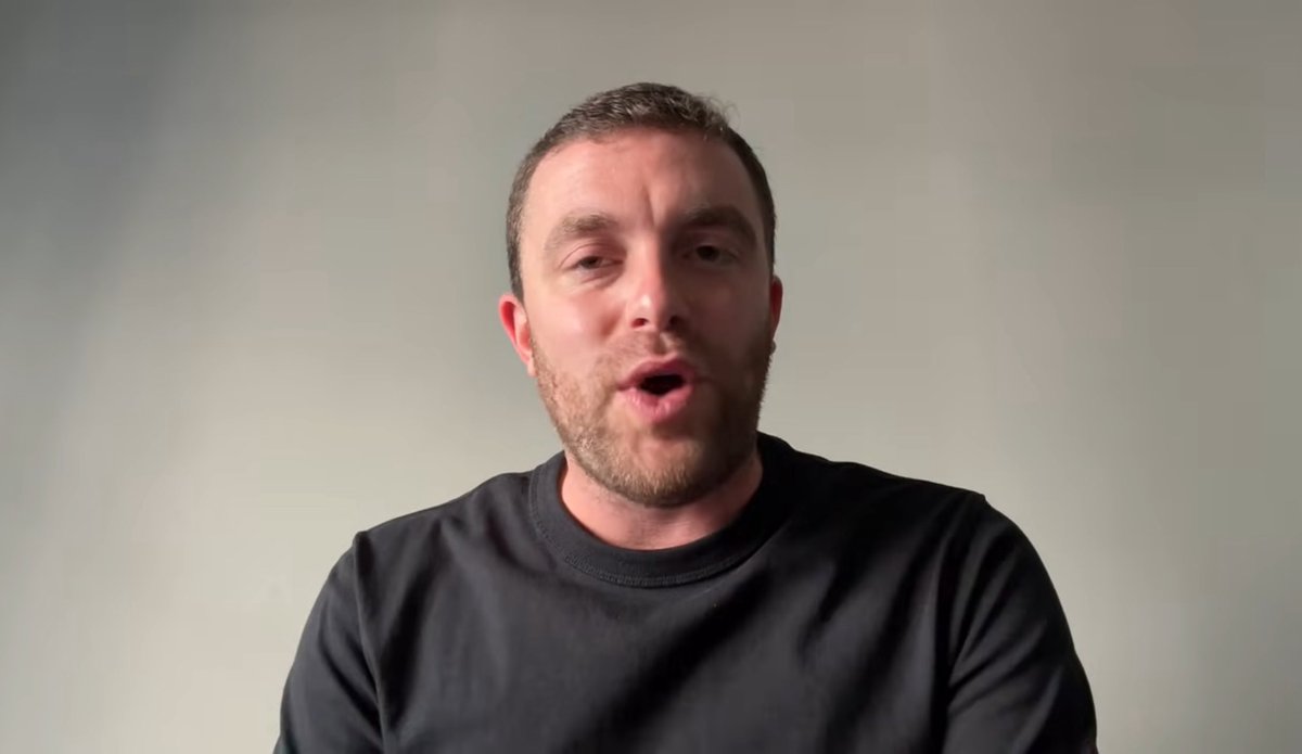 عمرو tweet media