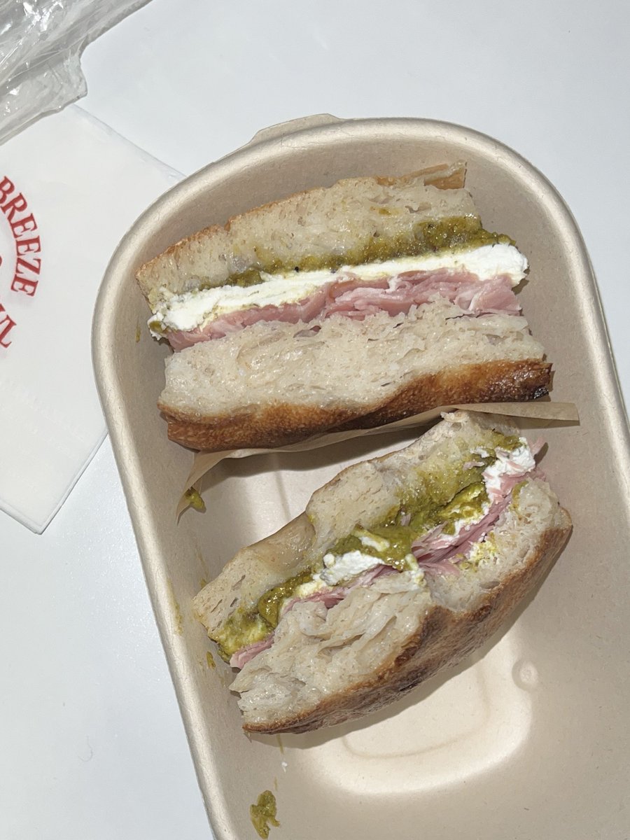 지난주의 빵과자. 브리즈서울 피스타치오리코타치즈 샌드위치 정말 맛있었지..