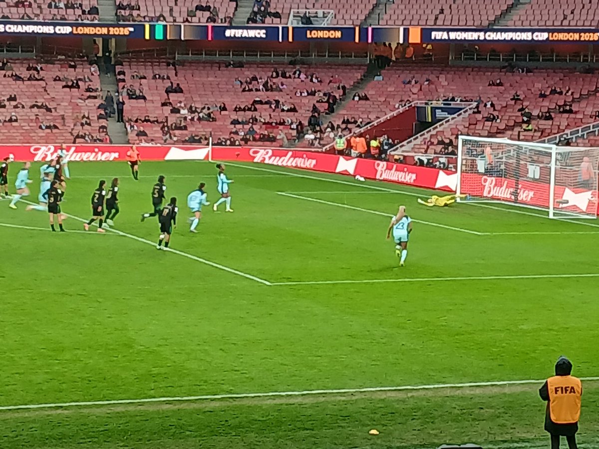 AsifBurhan's tweet photo. Jaedyn Shaw makes it 3-0 before half-time #FARGOT https://t.co/DsDE6tuYCa