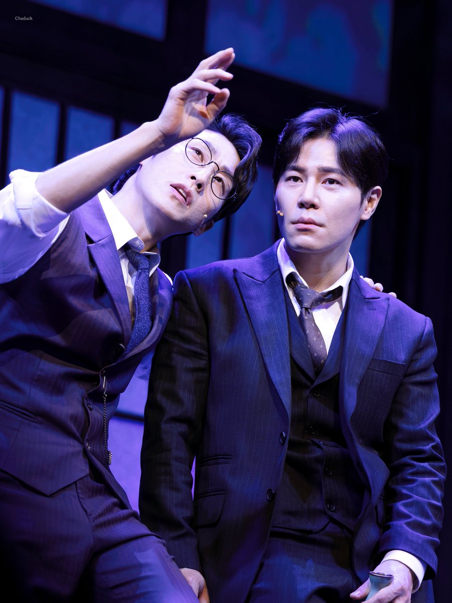 malcha_chaduck's tweet photo. 260201 팬레터 밤공 스페셜 커튼콜
저 하늘에서만 빛나던 별들이 이 머릿속으로 쏟아지는 순간
  
김해진 #이규형
이윤 #김지철 https://t.co/0cHR1IQYz8
