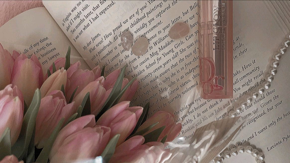 nay✨ 本好き tweet media