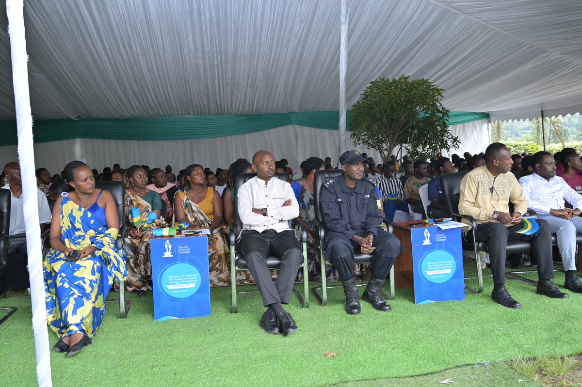 Haremewe abaturage 7 bagabiwe Inka 7. Abitabiriye bashihikarijwe kwigira no kuzirikana umurage w'ubutwari dukesha Ubuyobozi bukuru bw'Igihugu cyacu.