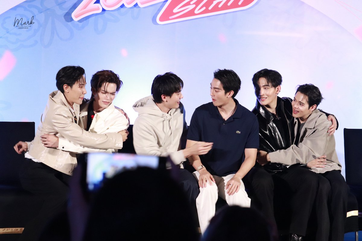 ฟอสบุ๊คมาหาจูเนียร์มาร์คโอห์มปูนด้วย น่ารักมาก🫶🏻

#MyRomanceScammerEP1