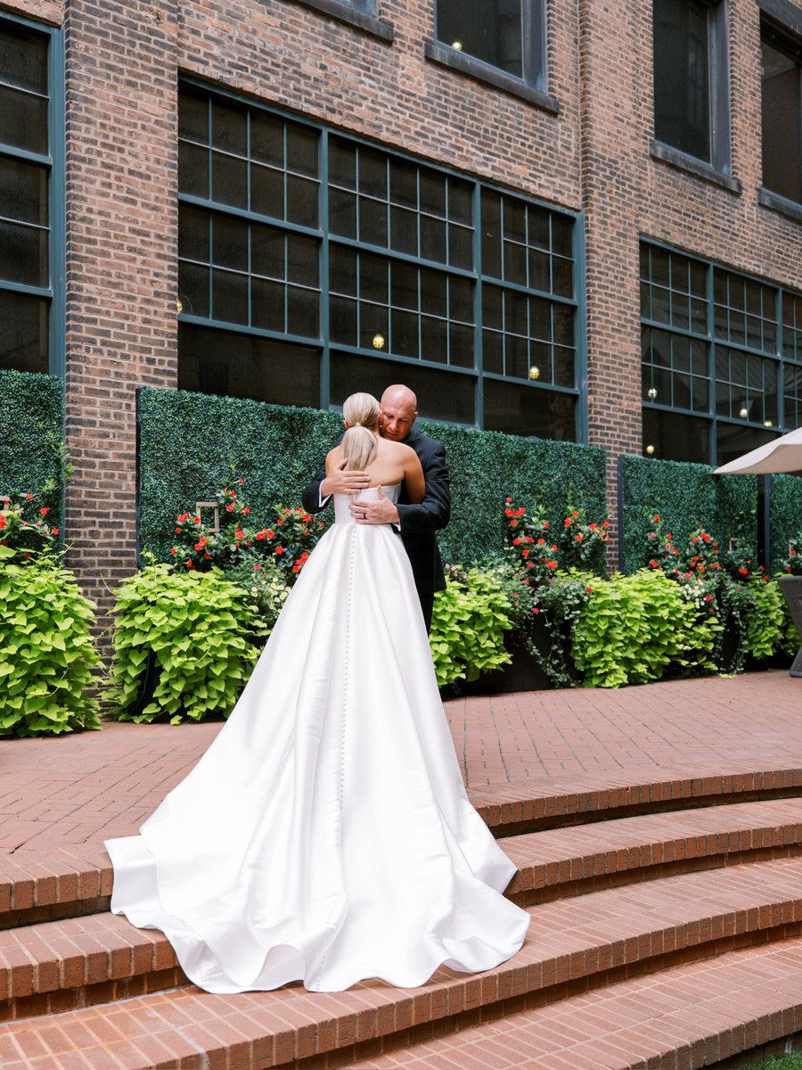 colleen regan tweet media