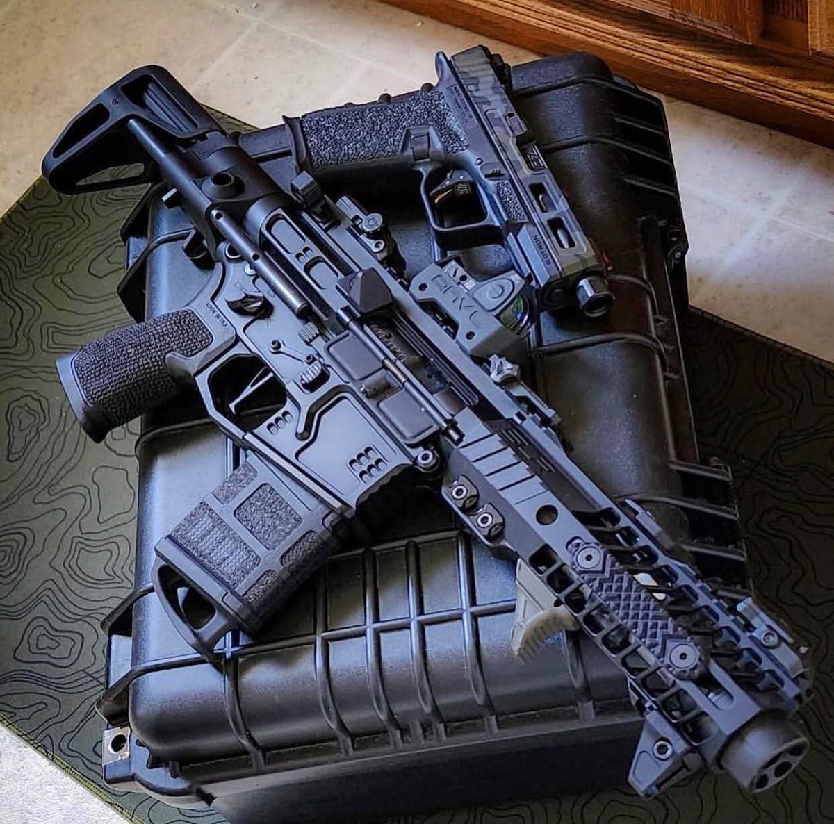 GunsFanatics's tweet photo. https://t.co/89GLCivebK