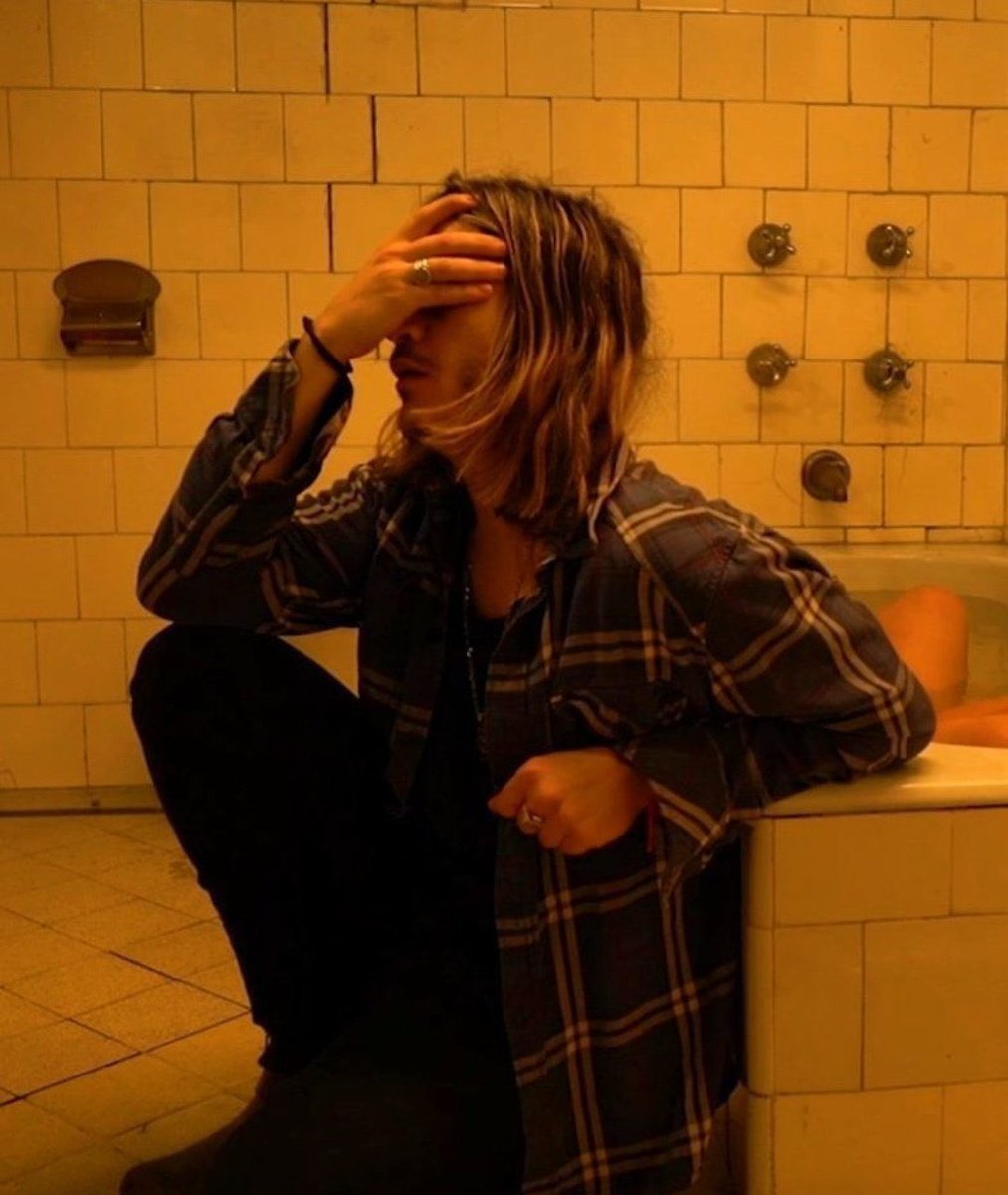 que clase de pacto tengo que hacer para conocer a los Sardelli