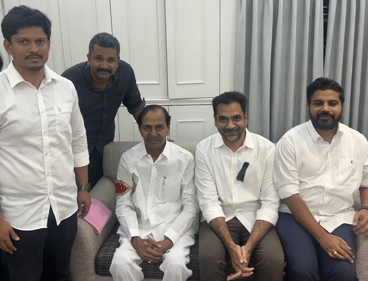 Krishank_BRS's tweet photo. Jai Telangana Jai KCR ✊🏼 https://t.co/moaYFQveTe